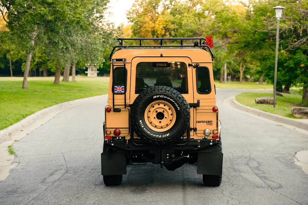 2000 Land Rover Defender - Image 11 of 31