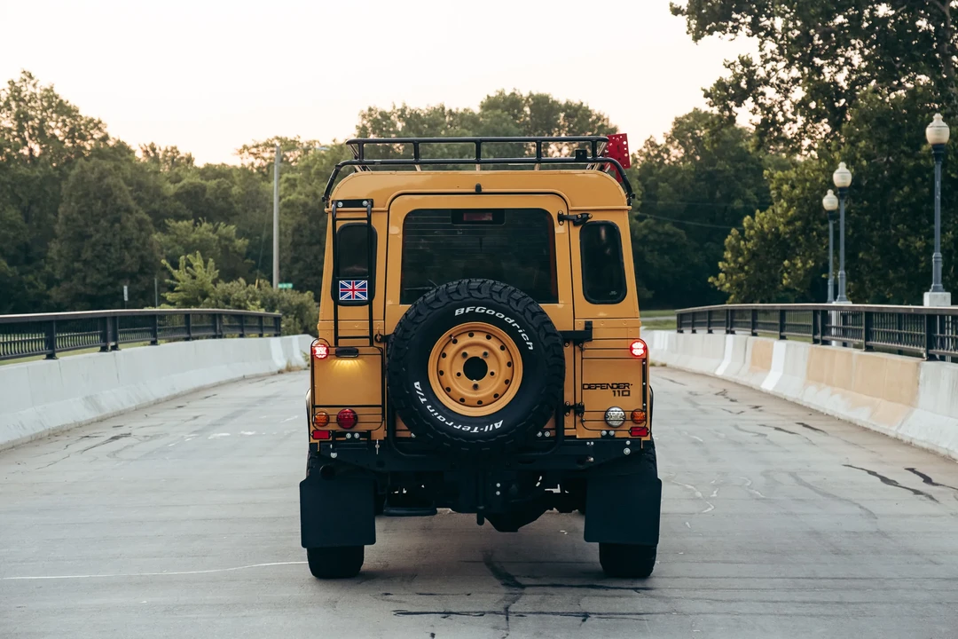 2000 Land Rover Defender - Image 10 of 31
