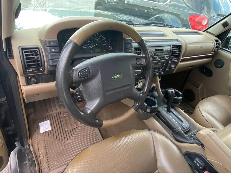 2000 Land Rover Discovery 2nd Gen - Image 9 of 10