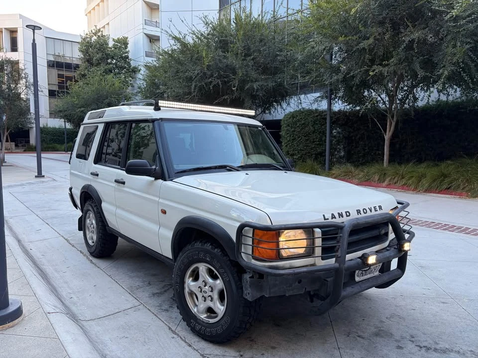 2000 Land Rover Discovery 2nd Gen - Image 2 of 10