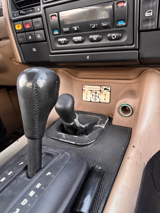 2000 Land Rover Discovery 2nd Gen - Image 16 of 18