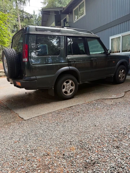2000 Land Rover Discovery 2nd Gen - Image 2 of 9