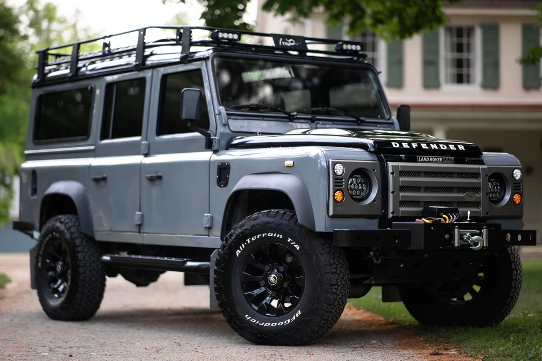 2000 Land Rover Defender 110 - Image 15 of 31