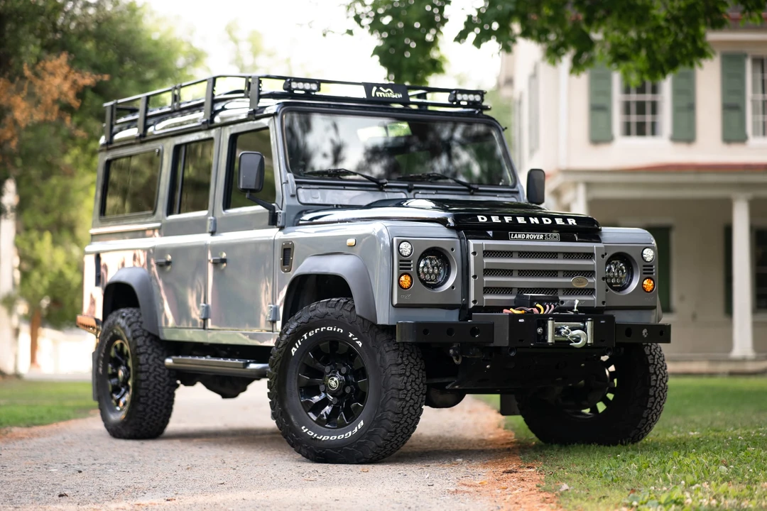 2000 Land Rover Defender 110 - Image 13 of 31