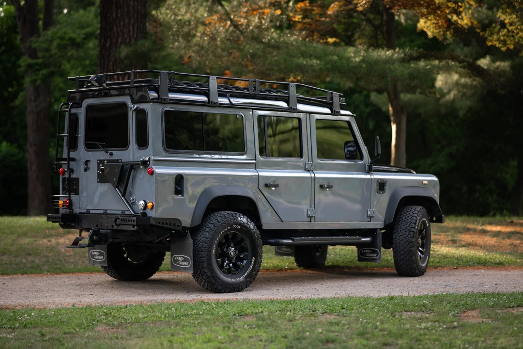 2000 Land Rover Defender 110 - Image 25 of 31