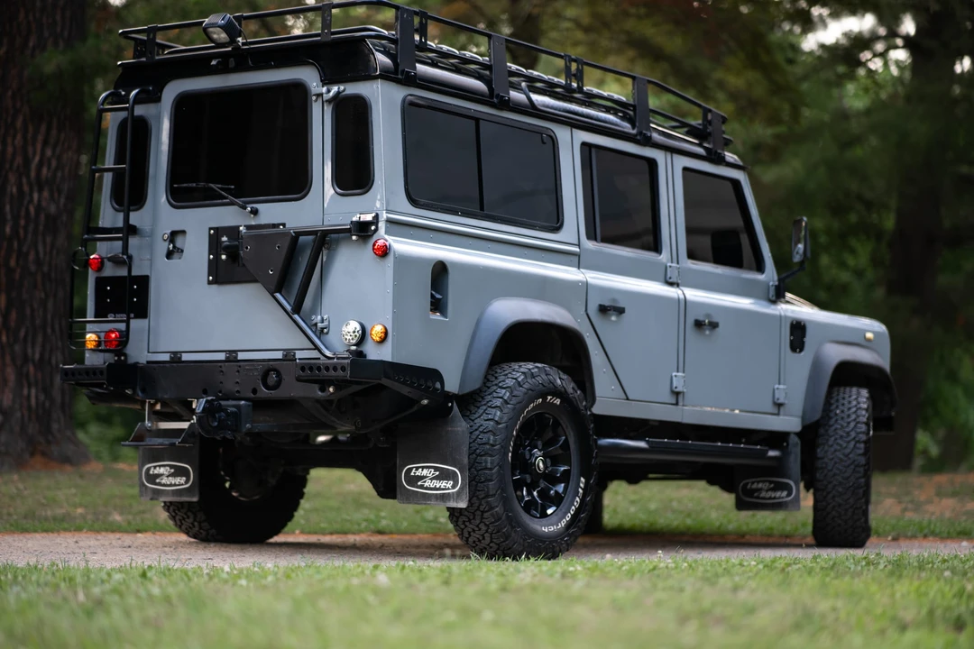 2000 Land Rover Defender 110 - Image 30 of 31