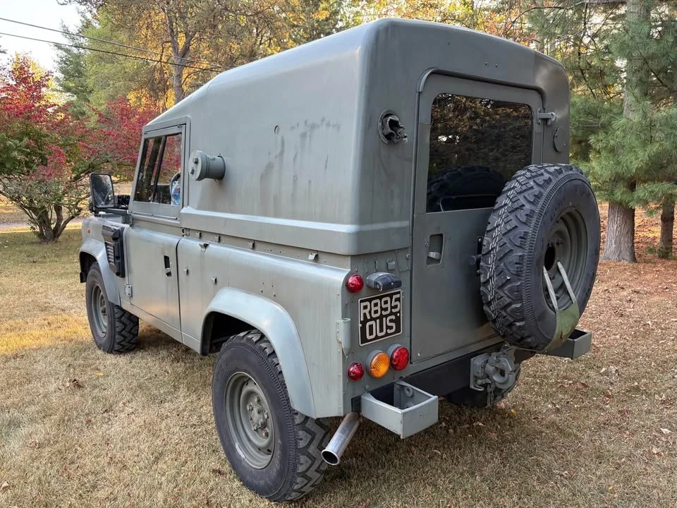 2000 Land Rover Defender 110 - Image 6 of 8