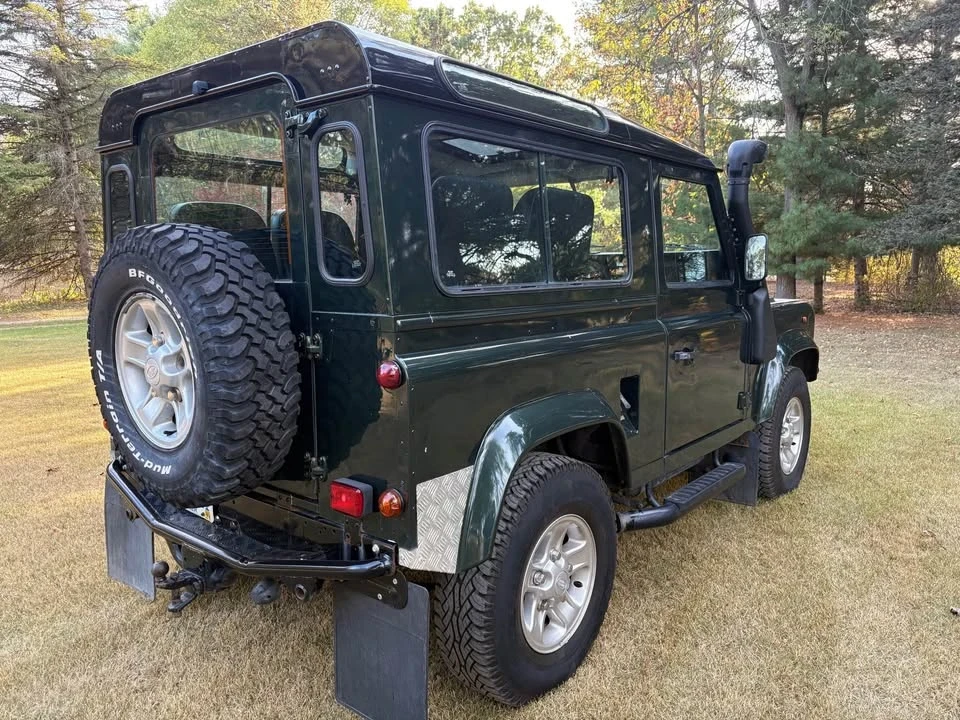 2000 Land Rover Defender 110 - Image 4 of 8