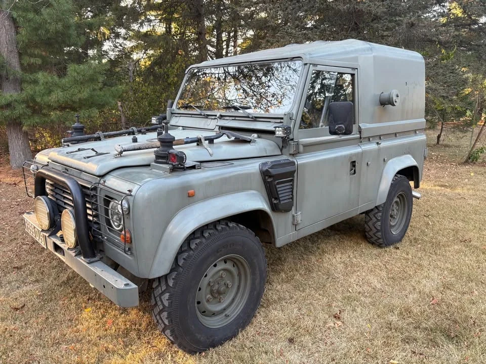 2000 Land Rover Defender 110 - Image 5 of 8
