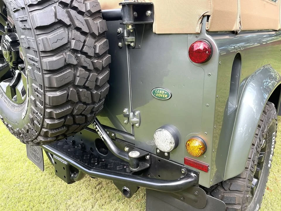 2000 Land Rover Defender - Image 7 of 20