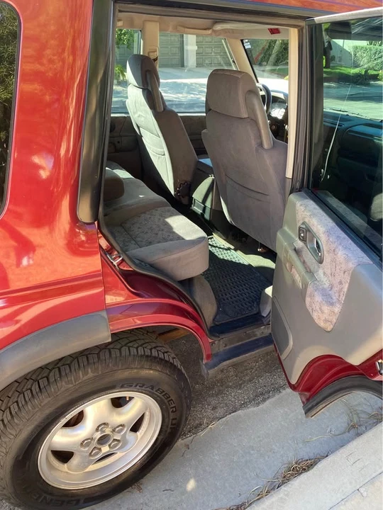 2000 Land Rover Discovery 2nd Gen - Image 8 of 9