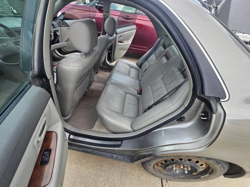 2000 Lexus ES 3rd Gen - Image 5 of 9