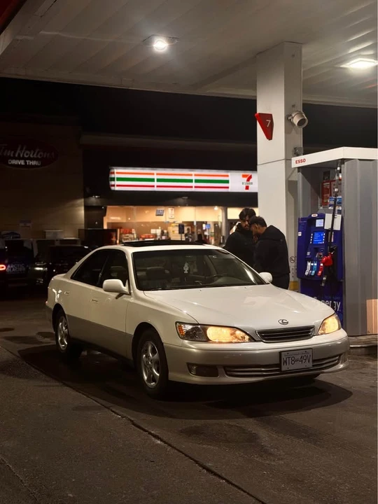 2000 Lexus ES 3rd Gen - Image 11 of 12