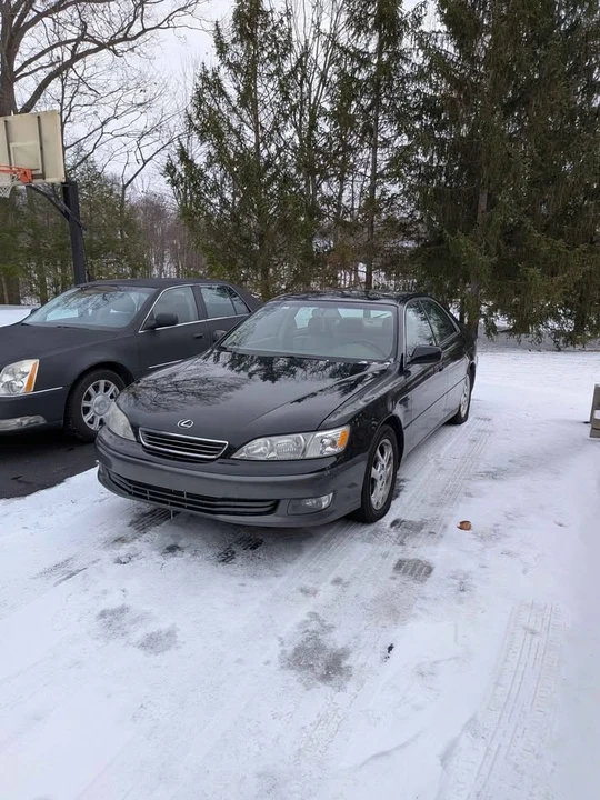 2000 Lexus ES 2nd Gen - Image 2 of 5