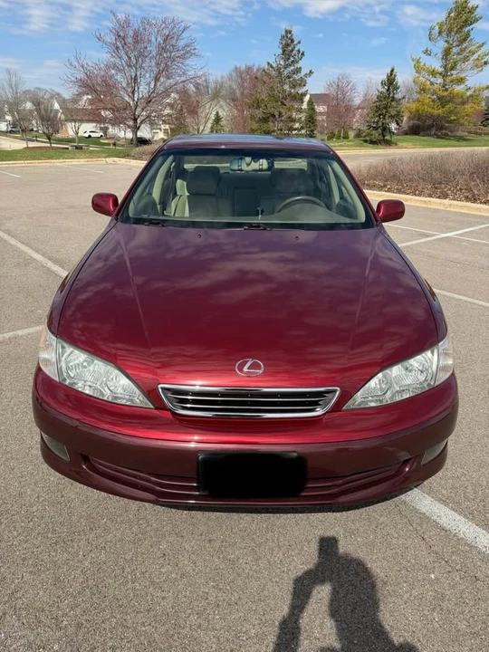 2000 Lexus ES 3rd Gen - Image 3 of 10