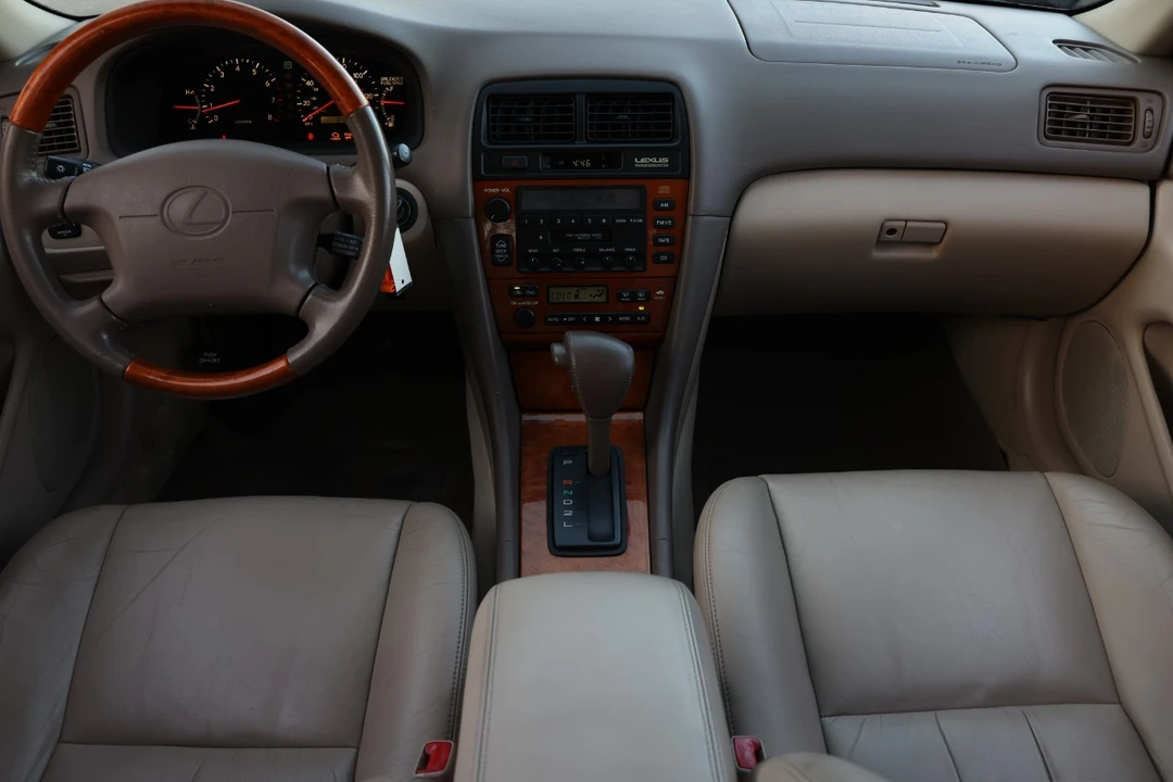2000 Lexus ES 3rd Gen - Image 2 of 12