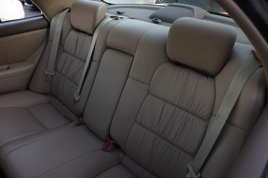 2000 Lexus ES 3rd Gen - Image 8 of 12