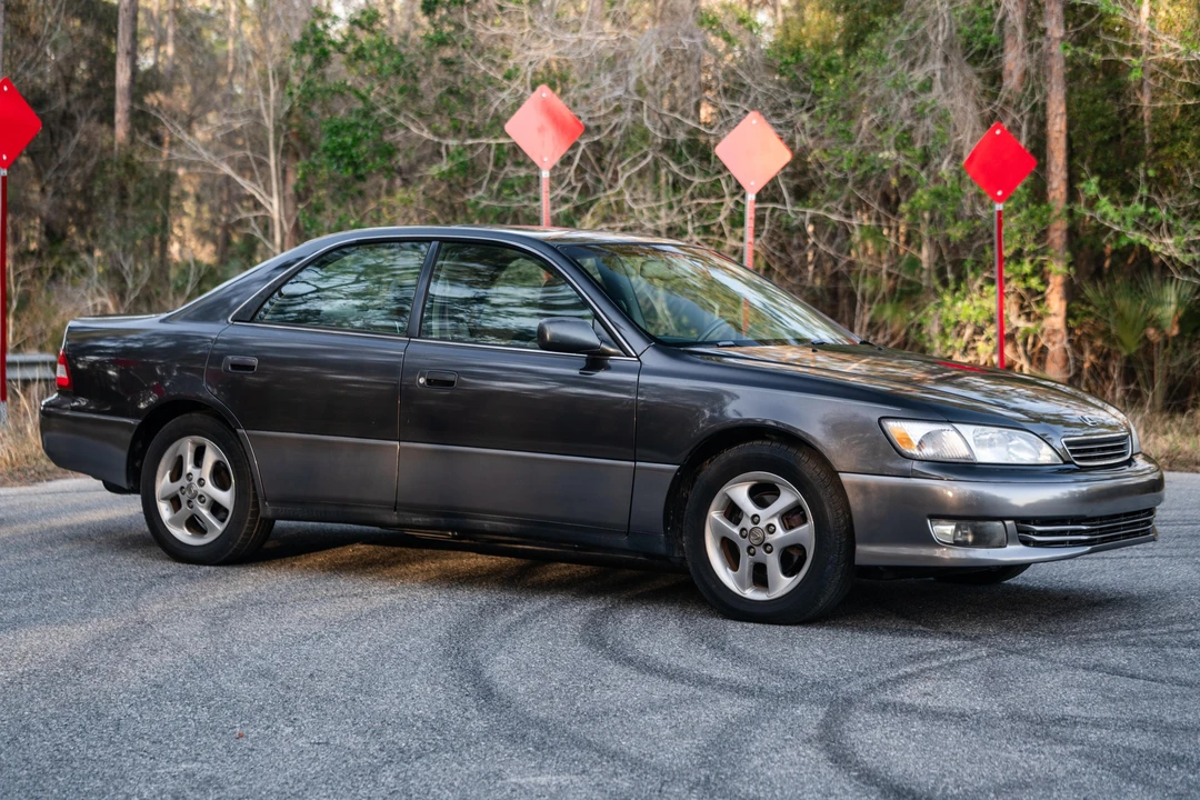 2000 Lexus ES 3rd Gen - Image 29 of 31