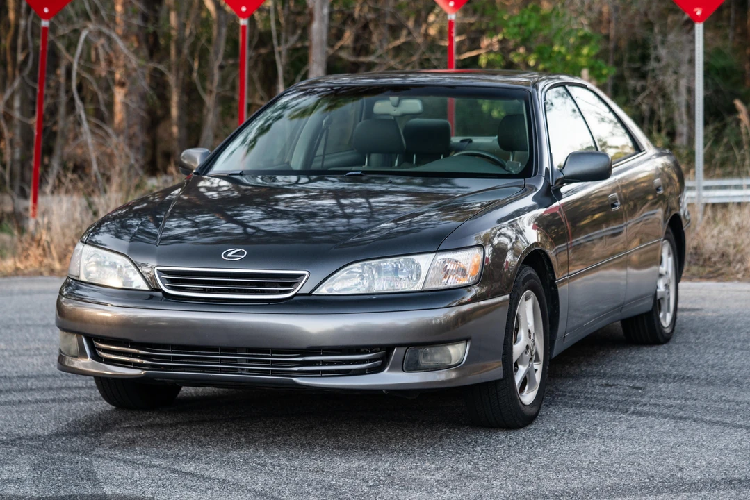 2000 Lexus ES 3rd Gen - Image 17 of 31