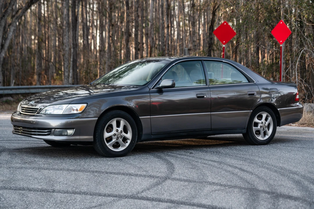 2000 Lexus ES 3rd Gen - Image 19 of 31