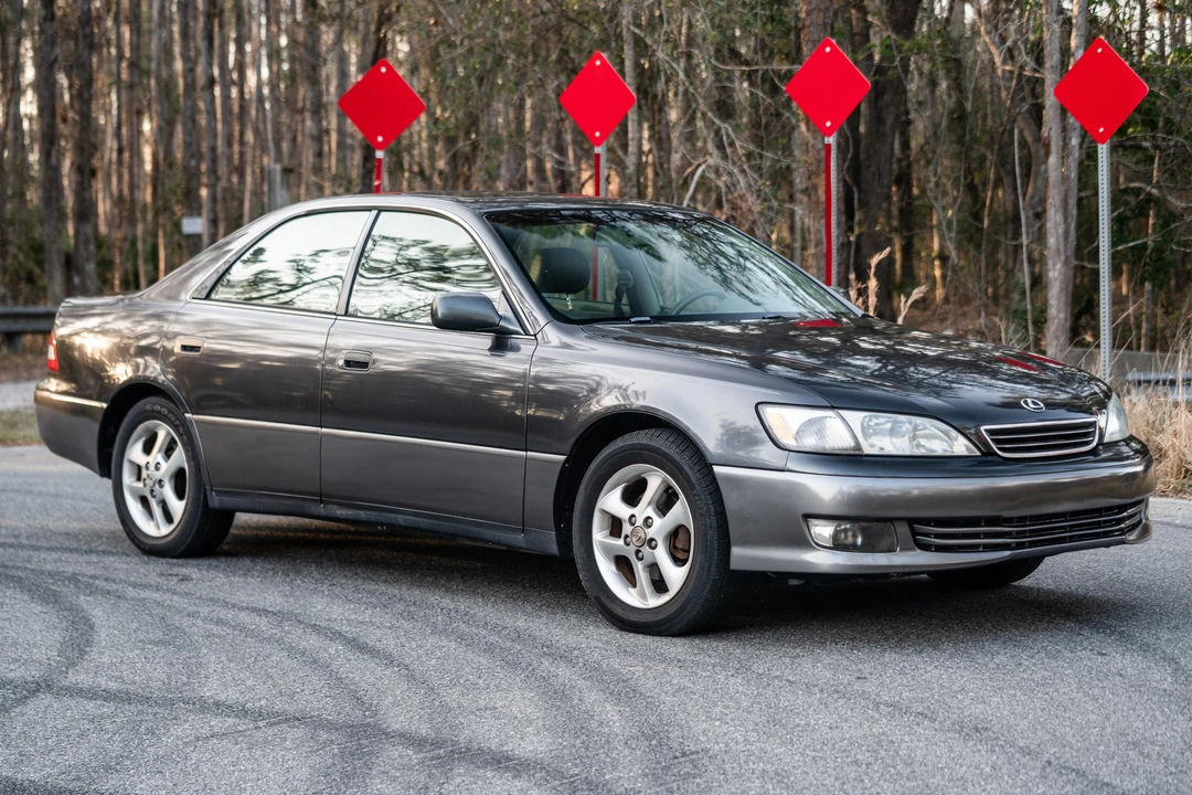 2000 Lexus ES 3rd Gen - Image 15 of 31