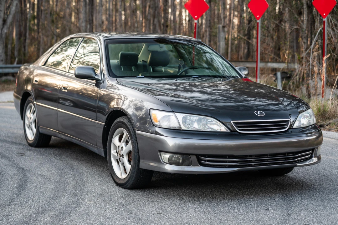 2000 Lexus ES 3rd Gen - Image 16 of 31