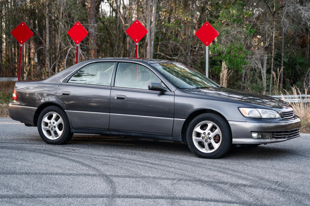 2000 Lexus ES 3rd Gen - Image 14 of 31