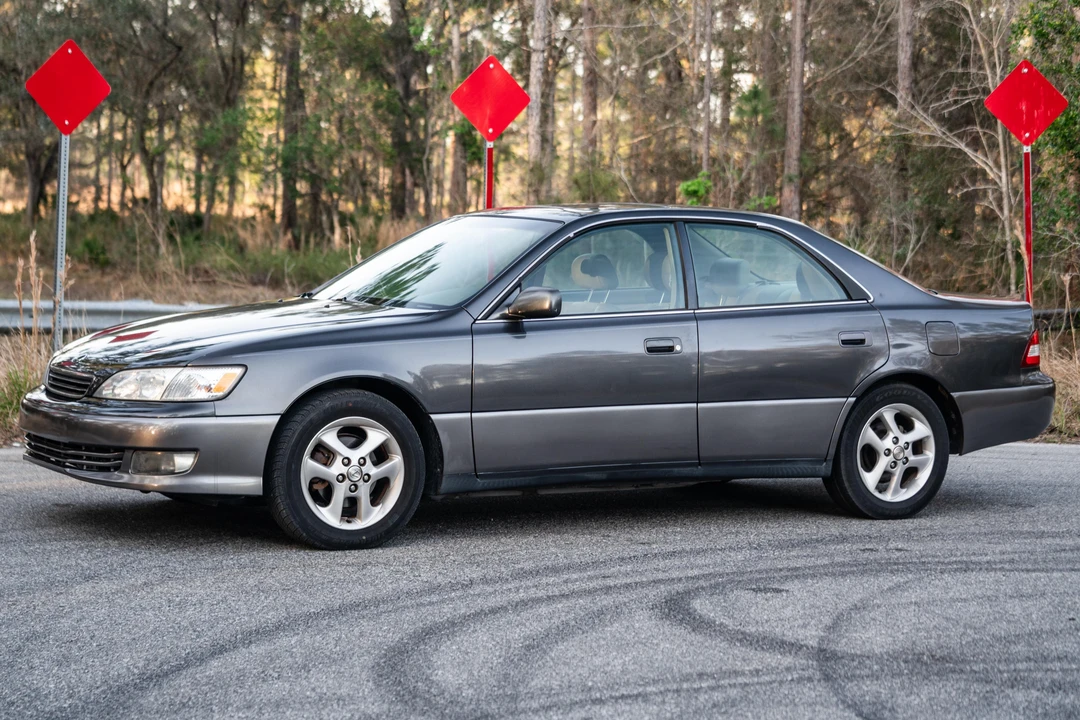 2000 Lexus ES 3rd Gen - Image 7 of 31