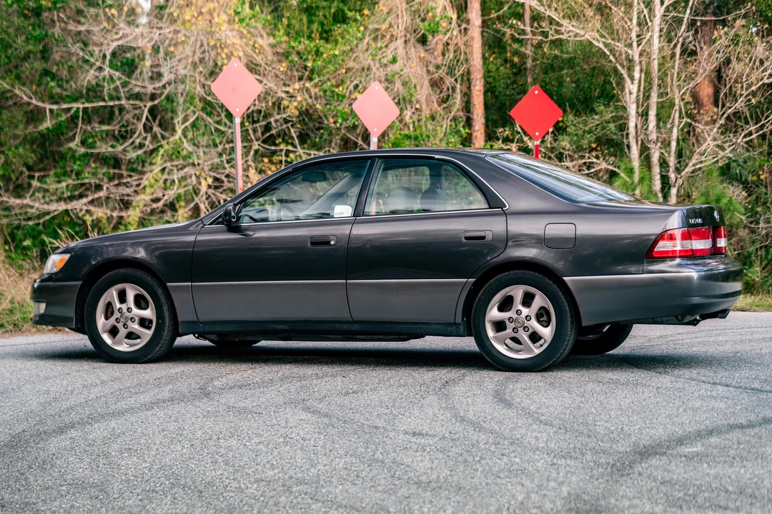 2000 Lexus ES 3rd Gen - Image 20 of 31