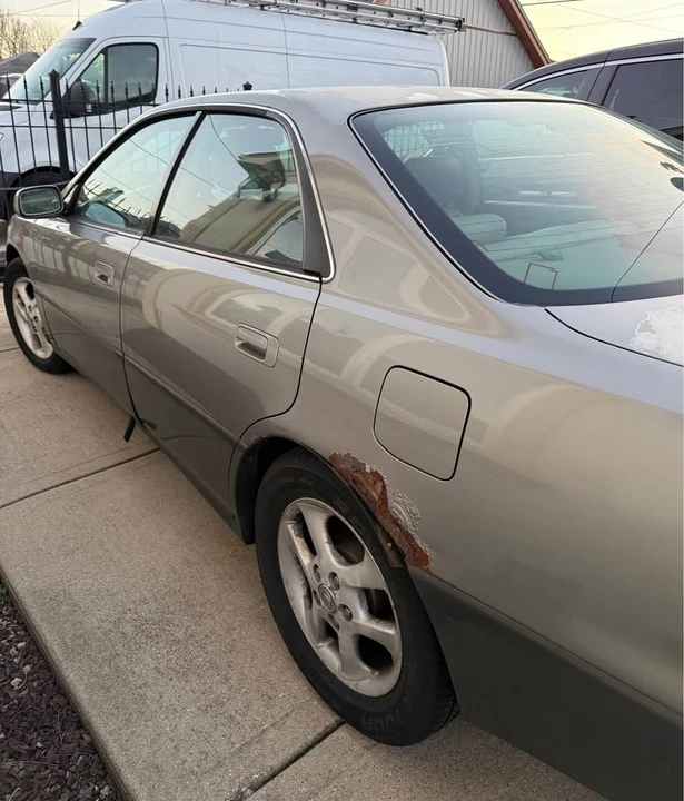2000 Lexus ES 3rd Gen - Image 3 of 5