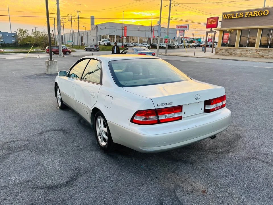 2000 Lexus ES 3rd Gen - Image 7 of 12