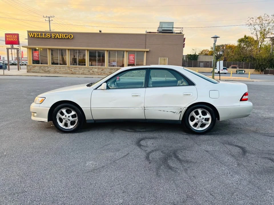 2000 Lexus ES 3rd Gen - Image 8 of 12