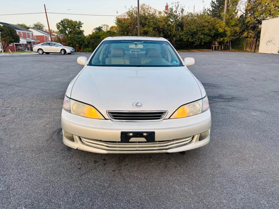2000 Lexus ES 3rd Gen - Image 2 of 12