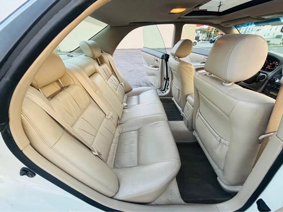 2000 Lexus ES 3rd Gen - Image 10 of 12