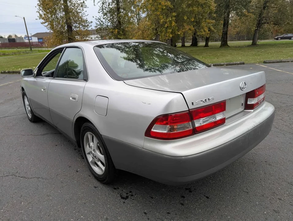 2000 Lexus ES 2nd Gen - Image 5 of 11