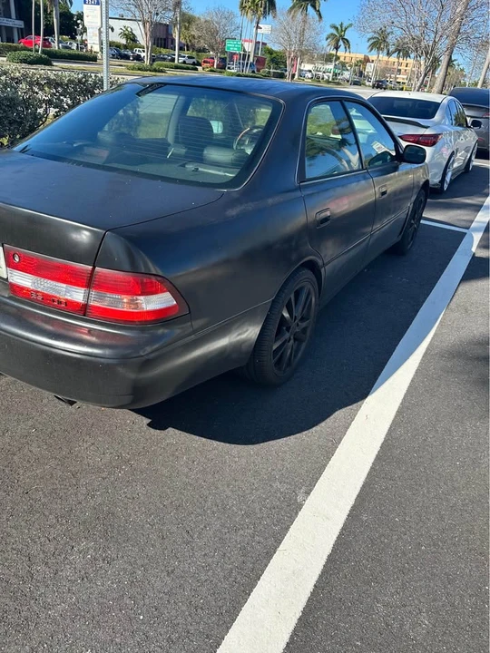 2000 Lexus ES 2nd Gen - Image 8 of 8