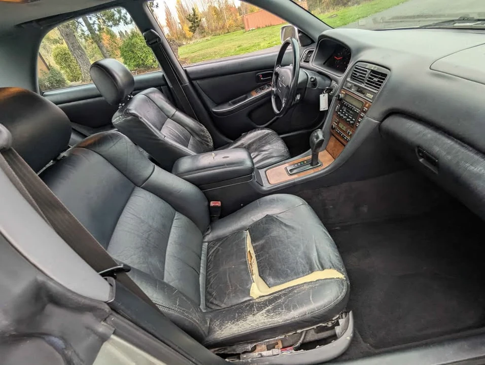 2000 Lexus ES 2nd Gen - Image 9 of 11