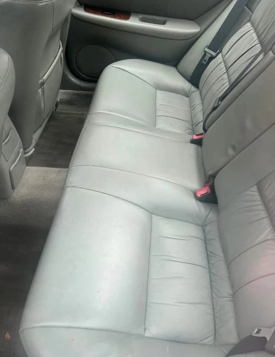 2000 Lexus ES 3rd Gen - Image 4 of 4