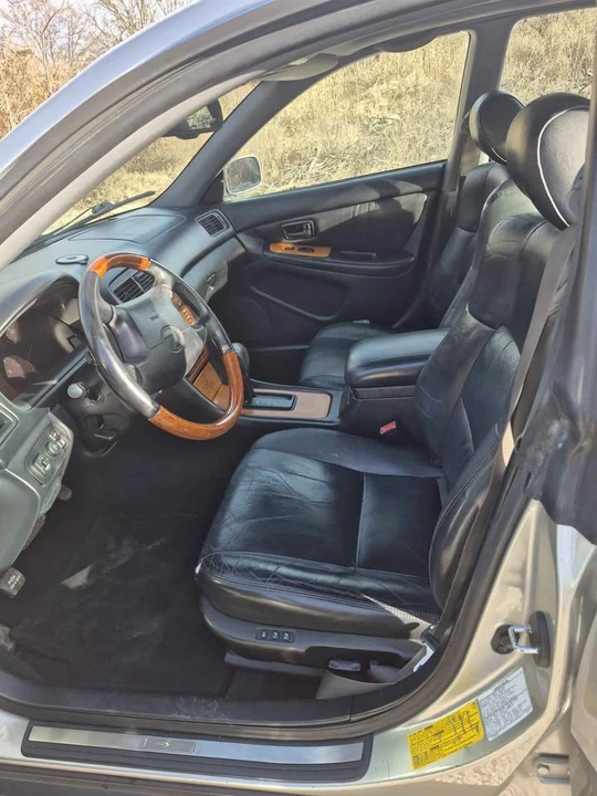 2000 Lexus ES 3rd Gen - Image 11 of 13