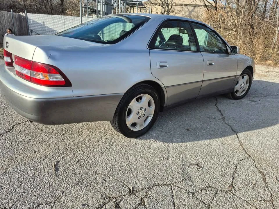 2000 Lexus ES 3rd Gen - Image 7 of 13
