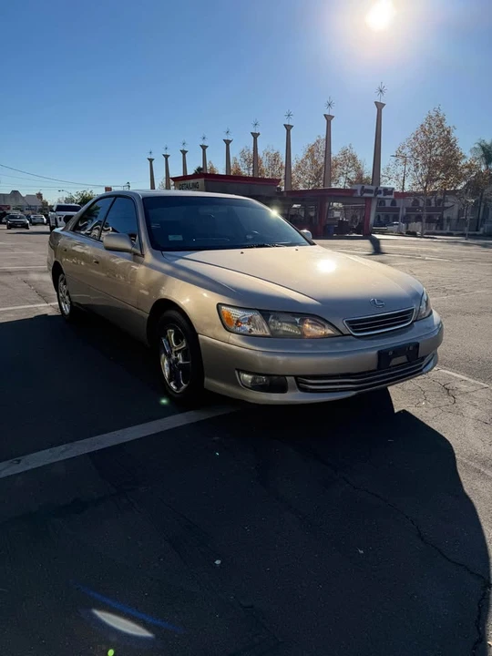 2000 Lexus ES 3rd Gen - Image 3 of 12