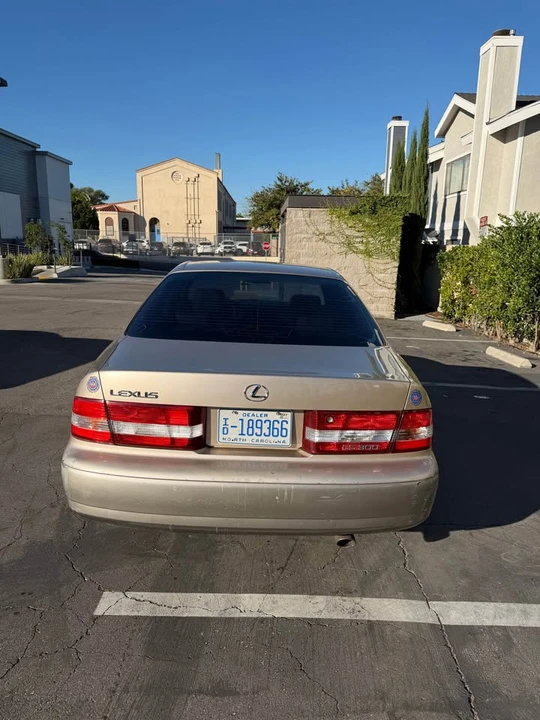 2000 Lexus ES 3rd Gen - Image 5 of 12