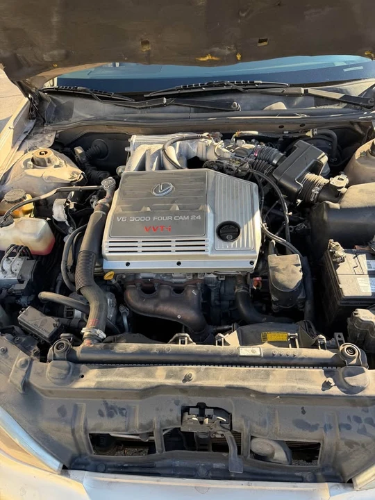 2000 Lexus ES 3rd Gen - Image 7 of 12
