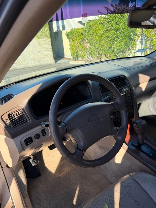 2000 Lexus ES 3rd Gen - Image 8 of 12