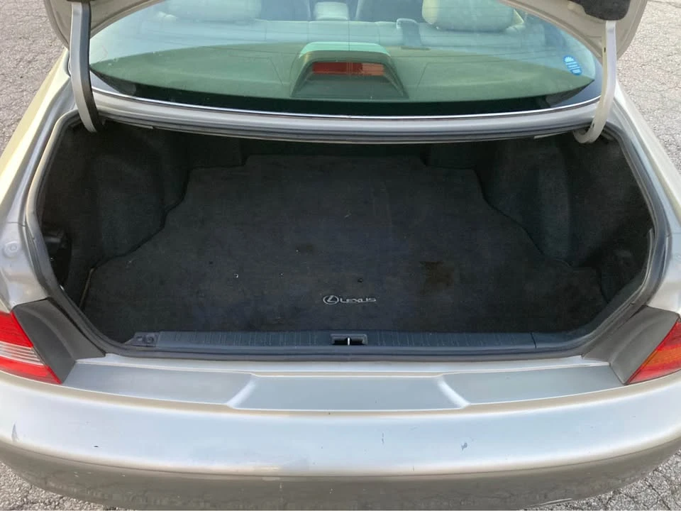 2000 Lexus ES 2nd Gen - Image 9 of 12