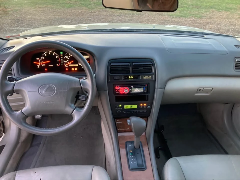 2000 Lexus ES 2nd Gen - Image 12 of 12