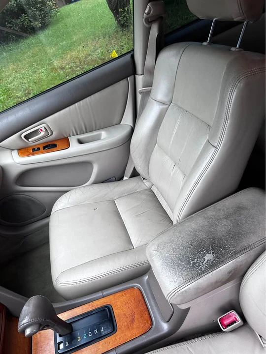 2000 Lexus ES 2nd Gen - Image 10 of 17