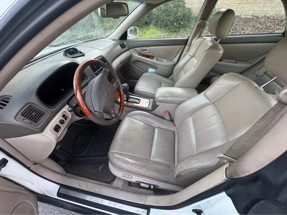 2000 Lexus ES 2nd Gen - Image 6 of 8