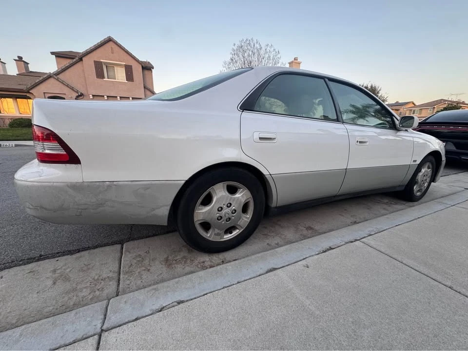 2000 Lexus ES 2nd Gen - Image 4 of 8