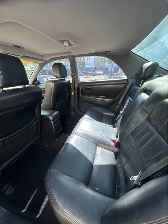 2000 Lexus ES 2nd Gen - Image 9 of 9